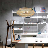 Moderne rattanpendel med burform