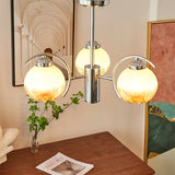 Lysekrone i glas med blomsterform – moderne klassisk loftlampe til stuen
