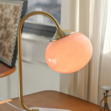 Bordlampe i metal og glas med marshmallow-form