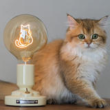 Bordlampe i lyserød og hvid med kattemotiv