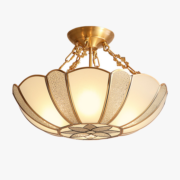 Loftlampe i messing med skålkant og kæde – loftbelysning