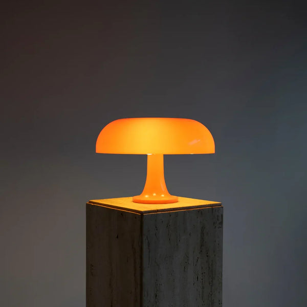 Bordlampe med svampeform – moderne natbordslampe med USB
