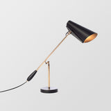 Bordlampe i jern – nordisk