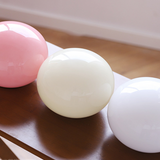 Bordlampe i metal og glas med marshmallow-form
