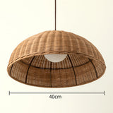 Retro rattanpendel med kuppelform til spisestuen