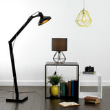 Bordlampe i metal – Duka | Geometrisk ramme