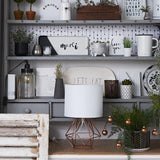 Bordlampe i metal – Duka | Geometrisk ramme