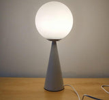 Bordlampe i metal & glas – Orre | 20 × 48 cm