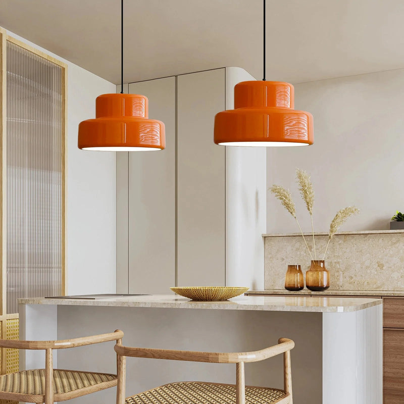 Pendel i orange – vintage bauhaus hængelampe til spisestuen
