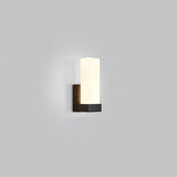 Minimalistisk prismeformet LED-væglampe i metal