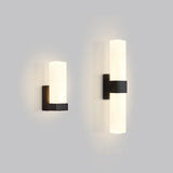 Minimalistisk prismeformet LED-væglampe i metal