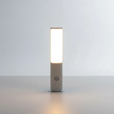 Natlampe med bevægelsessensor – genopladelig lampe med tre lysfarver