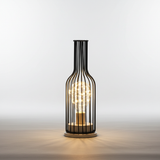 Bordlampe i metal med stofskærm – klassisk bordbelysning i tre former