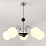 Lysekrone i glas – nordisk loftlampe til stuen