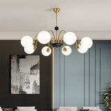Lysekrone i glas – nordisk loftlampe til stuen