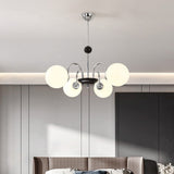 Lysekrone i glas – nordisk loftlampe til stuen