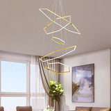 Loftlampe med polygonform – moderne geometrisk loftbelysning til stuen