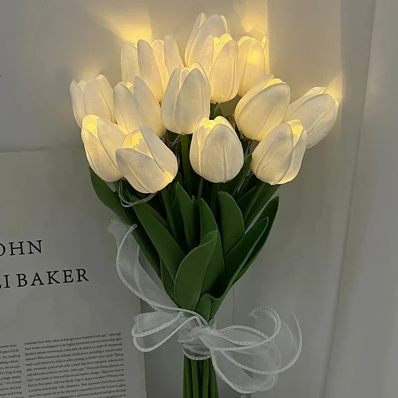 Bordlampe med tulipanform – bærbar LED-natlampe