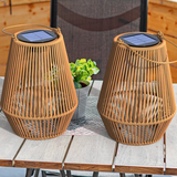 Lanterne i rattan – solcellelampe til haven med skumringssensor