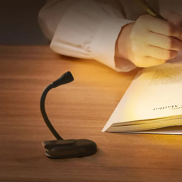 Mini læselampe med klips – genopladelig LED-bordlampe