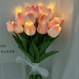 Bordlampe med tulipanform – bærbar LED-natlampe