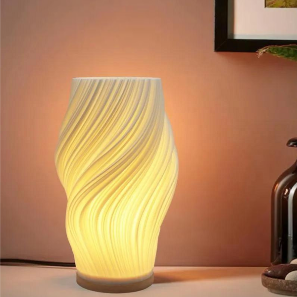 Bordlampe med bølgeformet skærm – moderne dæmpbar bordbelysning