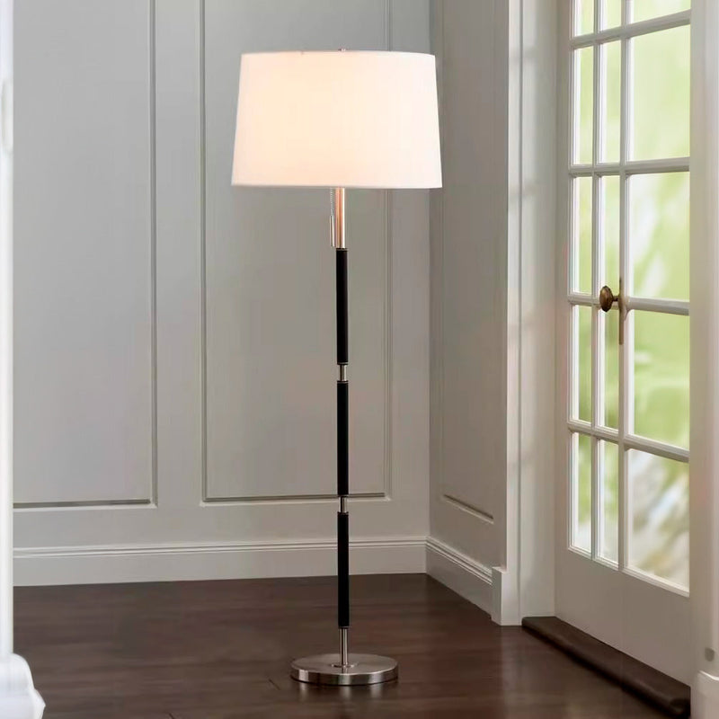 Gulvlampe i stof – postmoderne enkel standerlampe til stuen