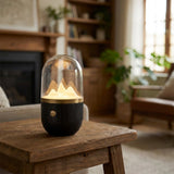 Bordlampe i træ og matteret glas – natbordslampe med bjergmotiv