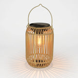 Lanterne i flettet look – solcellelampe til haven med skumringssensor