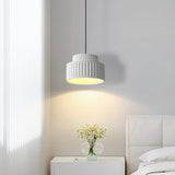 Pendel i resin – moderne bauhaus hængelampe