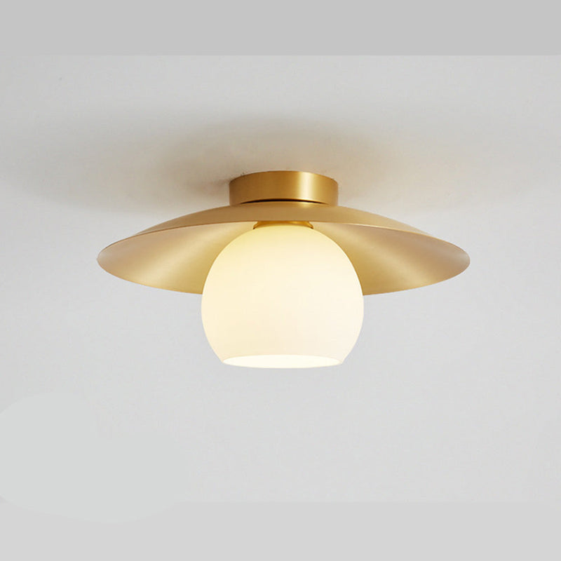 Loftlampe med messingkappe i guld – semi-plafond