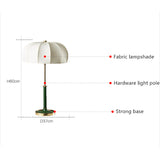 Bordlampe i stof til natbordet