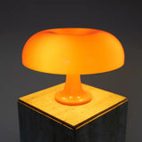 Bordlampe med svampeform – moderne natbordslampe med USB