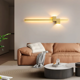Væglampe i aflang form – minimalistisk LED-belysning til stuen