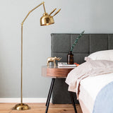 Gulvlampe i guld formet som en kanin – moderne standerlampe til stuen