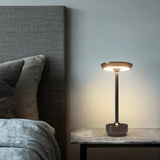 Bordlampe i metal – trådløs nordisk bordbelysning
