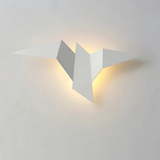 Væglampe med origamiform – dekorativ vægbelysning i metal