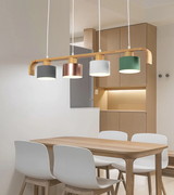 Lysekrone i jern & træ – Ilva | Nordisk design