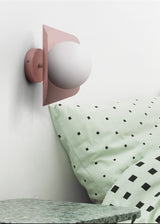 Væglampe i jern & akryl – Asta | Nordisk design