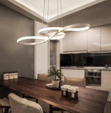 Lysekrone i akryl & aluminium – Vagn | Integreret LED