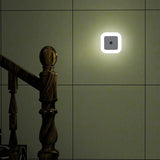 Natlampe med lyssensor – Lux | Kompakt, 6500K