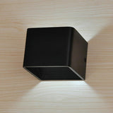 Væglampe i aluminium & akryl – Leif | Integreret LED