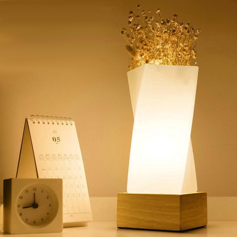 Læselampe i træ & glas – Olav | Nordisk design