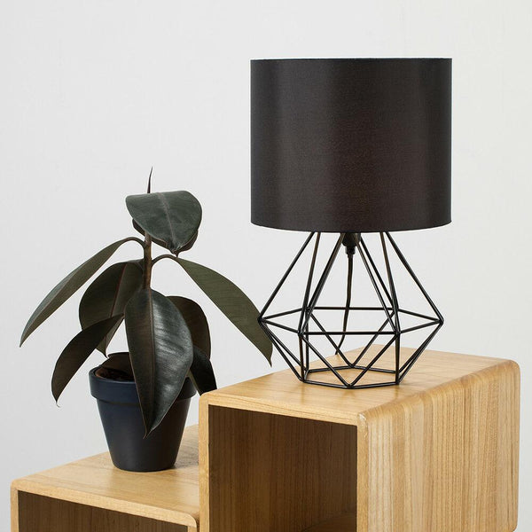 Bordlampe i metal – Duka | Geometrisk ramme