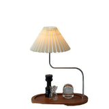 Bordlampe i massivt træ med plisseret skærm – retro
