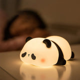 LED-natlampe i silikone formet som en panda