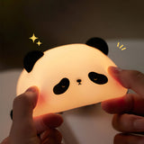 LED-natlampe i silikone formet som en panda