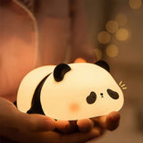 LED-natlampe i silikone formet som en panda