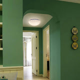 Loftlampe formet som en musling i cremehvid – vintage loftbelysning